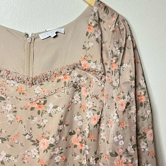 Ivy City Tiered Floral Maxi Dress - Picture 4 of 14